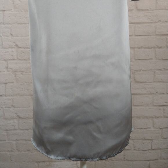 Kaari Blue Womens Grey V Neck Contrast Satin Silky Back Hi Low Top Tee Shirt XS - Picture 9 of 11